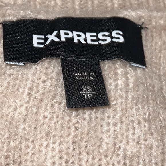 Express tan relaxed fussy long sleeves sweater Sz XS - Picture 7 of 8